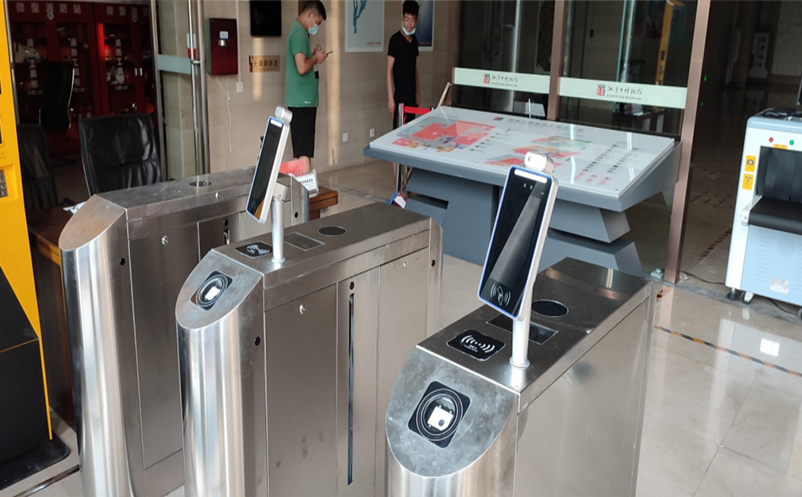 繁忙景点也能高效售票,这款窗口卖票系统值得一试